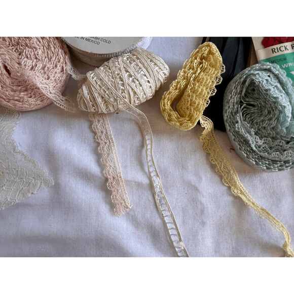 Vintage Lace/Rick Rack Lot, White/Pink/Red/Blue, Wide/Narrow - Picture 2 of 9